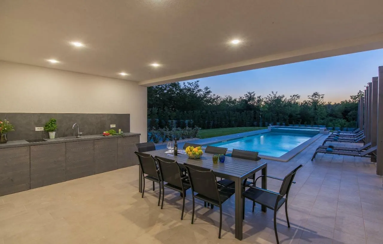 Villa Luce Verde Porec 0*,  Croatia